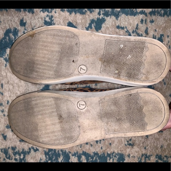 Express leopard print slip on sneakers 🤎 - Picture 5 of 5